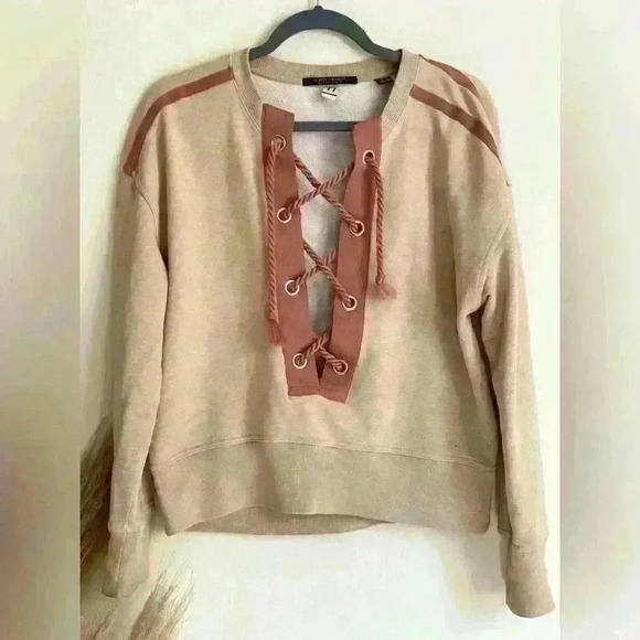Scotch & Soda Lace Up Crewneck Sweatshirt size
Small/Medium - Picture 7 of 8